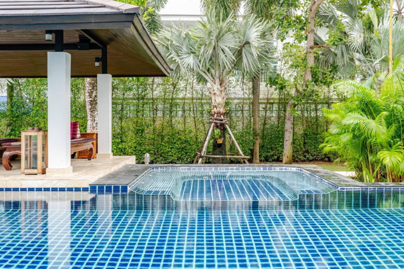 Kyerra 88-16 An Exquisite Mansion With Eclectic Interiors