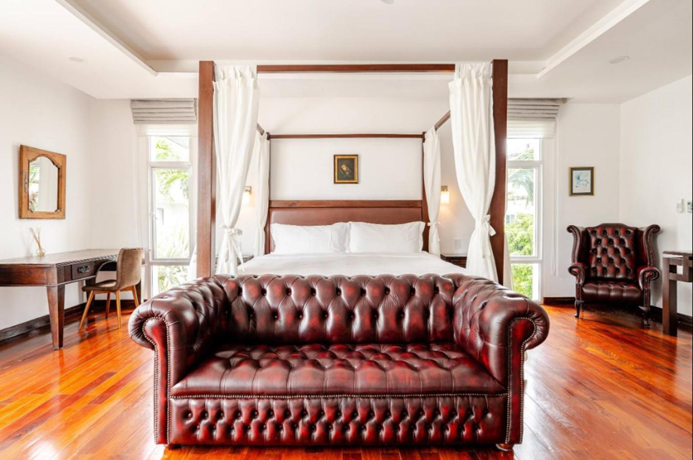 Kyerra 88-16 An Exquisite Mansion With Eclectic Interiors Phuket
