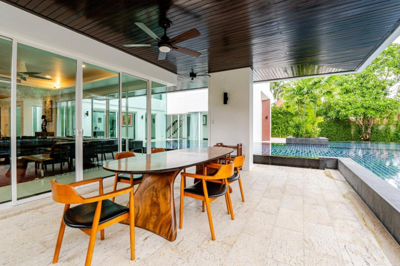 Kyerra 88-16 An Exquisite Mansion With Eclectic Interiors Vila Phuket